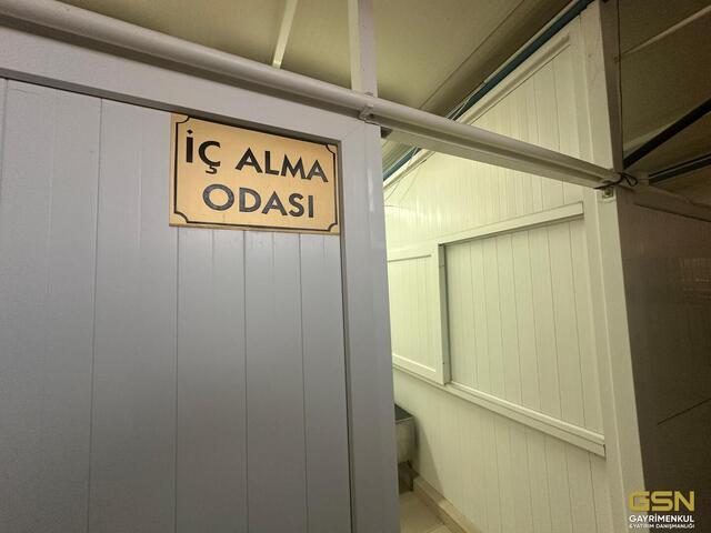 52-İZMİR BORNOVA PINARBAŞINDA SATILIK İŞYERİ VE ARAZİ